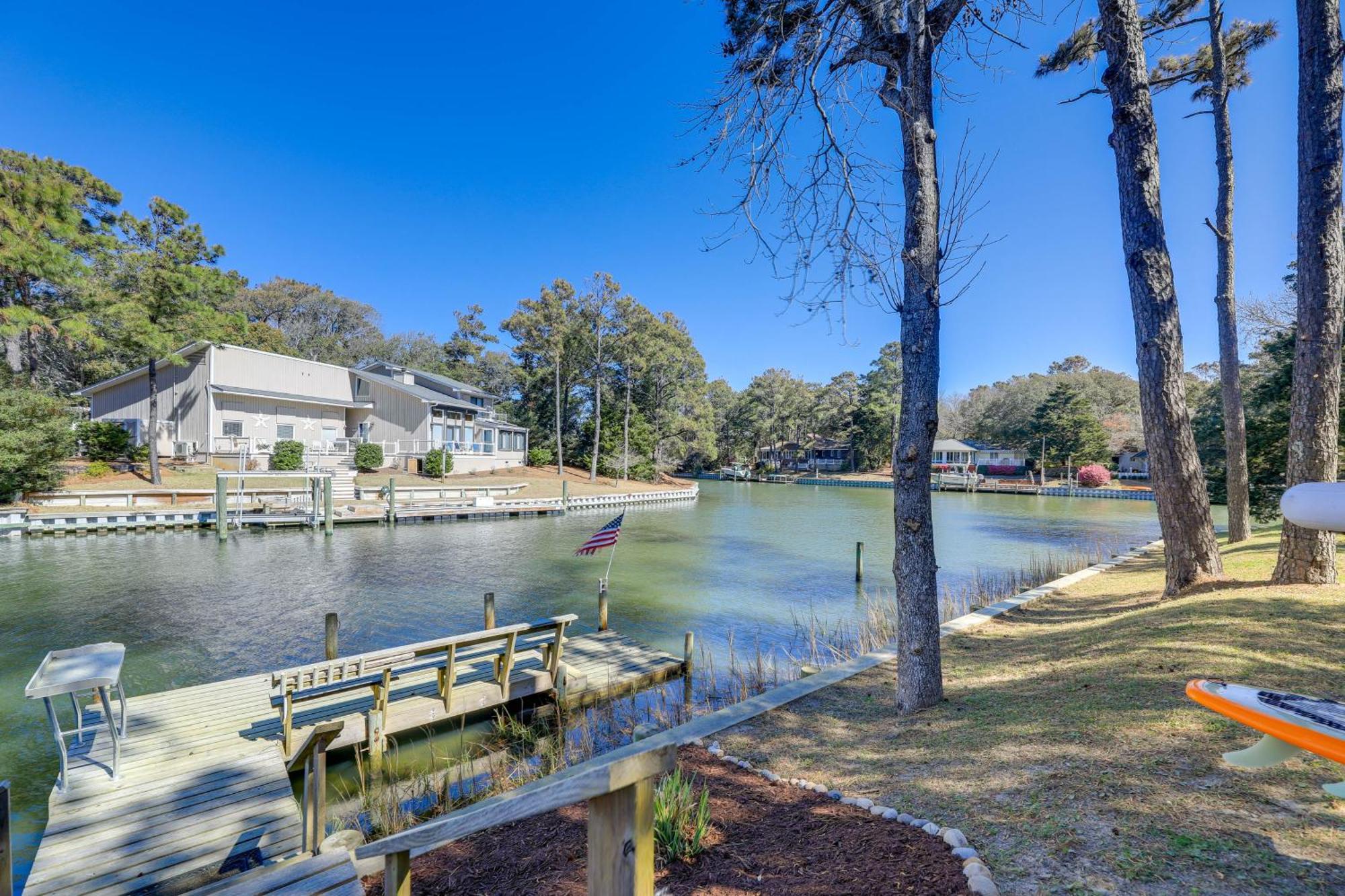 Waterfront Pine Knoll Shores Gem With Boat Dock Exterior photo